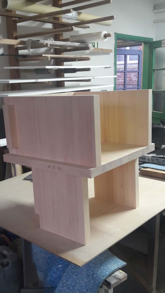 Lada recepcyjna na zamówienie