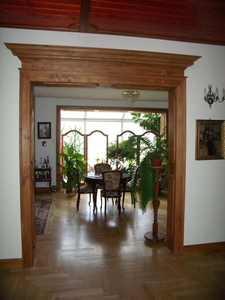 Zabudowa grzejnika drewniana