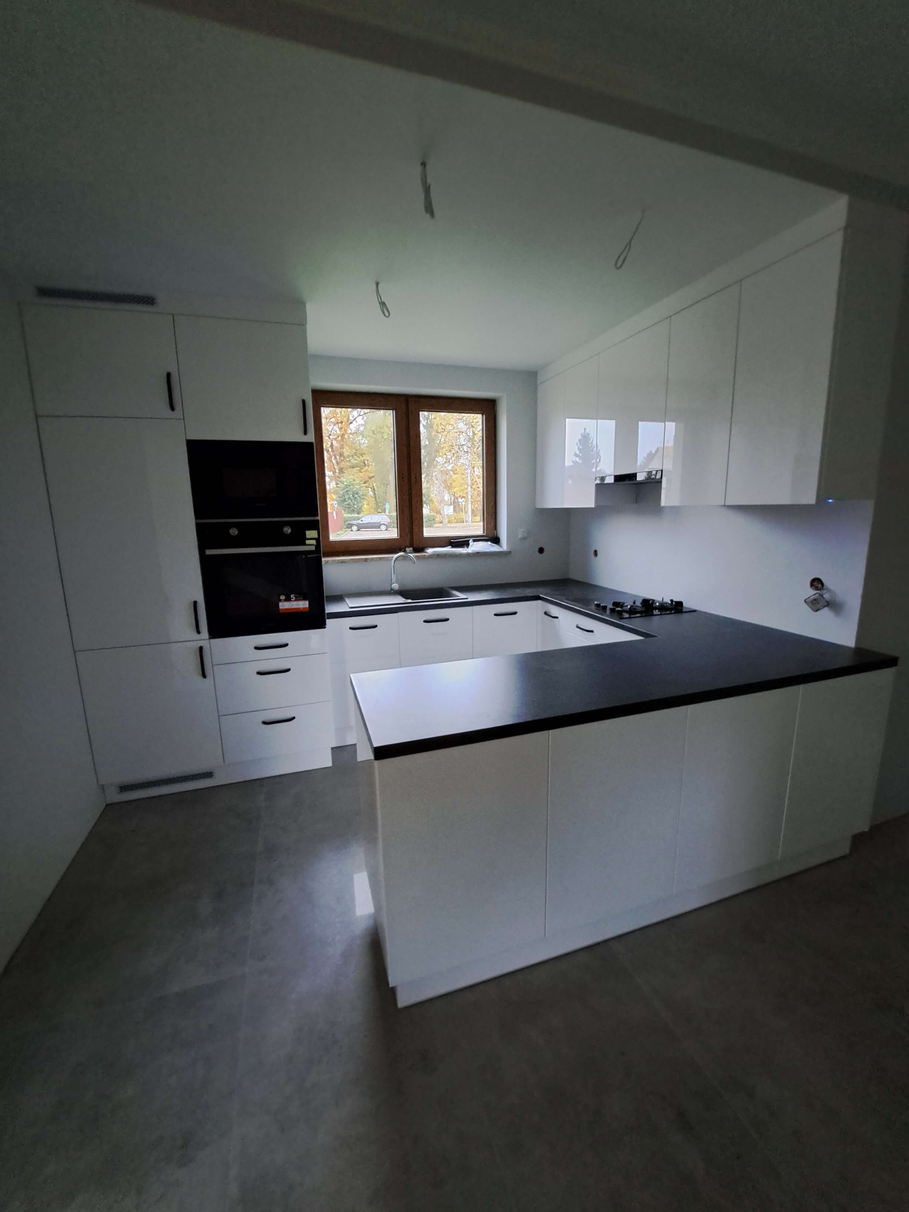 Kuchnia na wymiar realizacja K-08