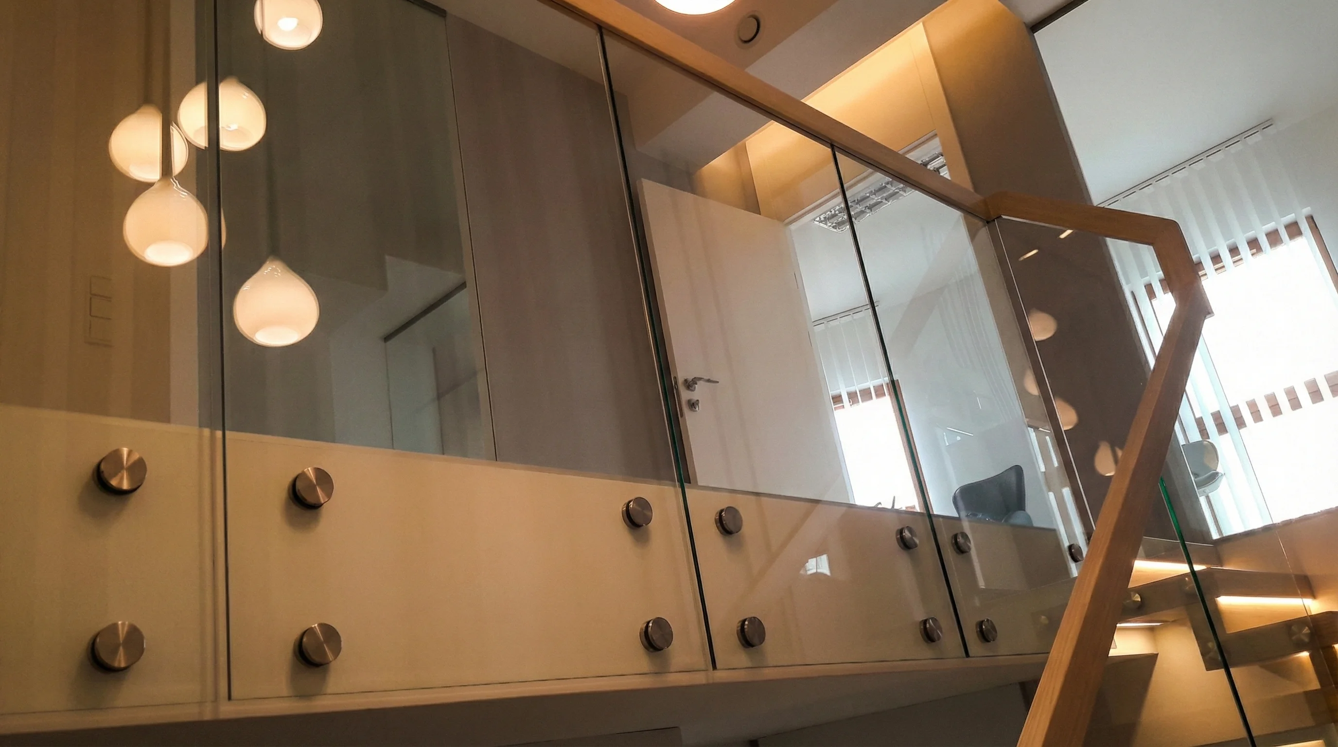 Montaż schodów dywanowych w Gdyni