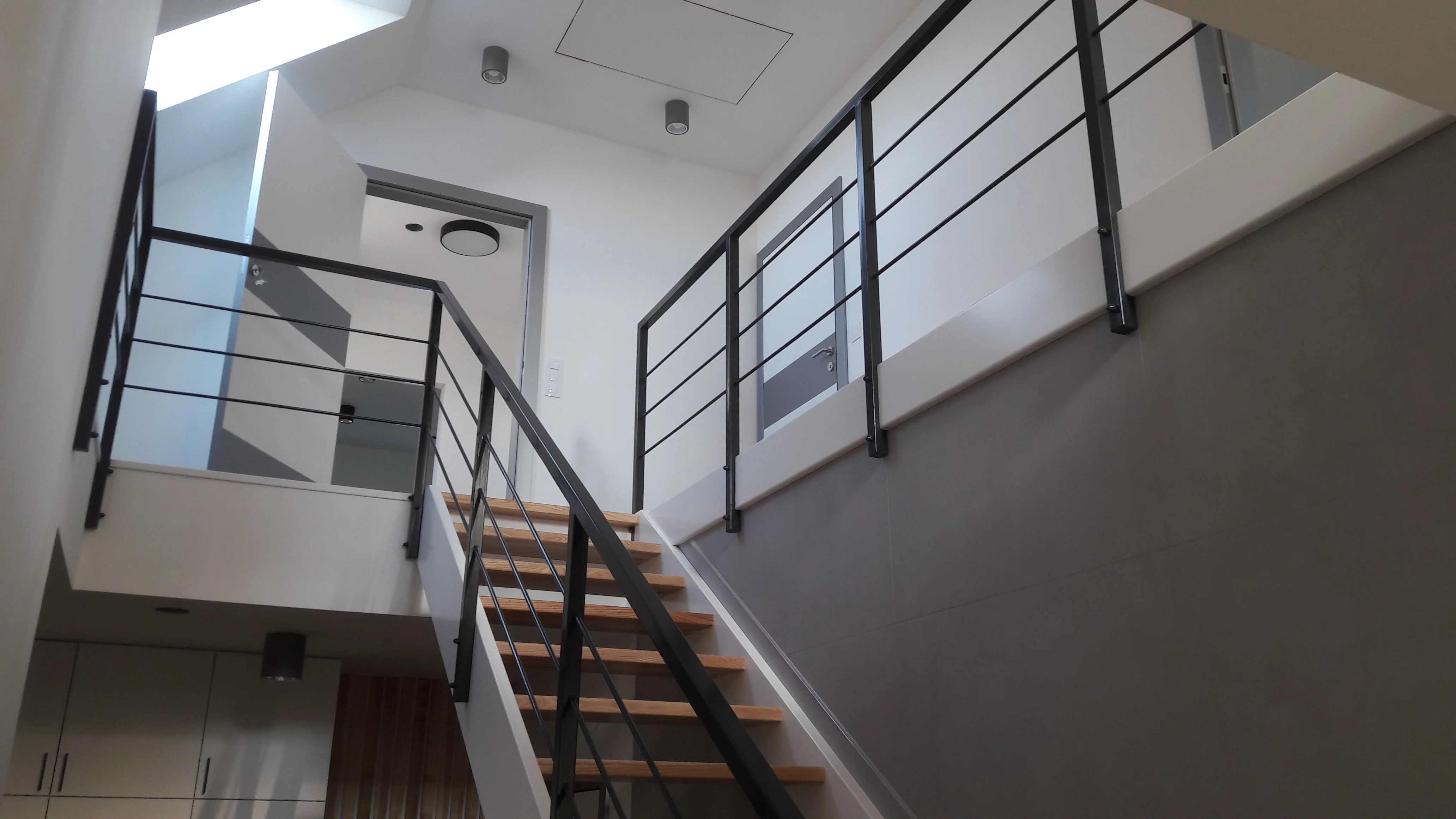 Realizacja schodów Estica w Skowarczu schody proste ażurowe