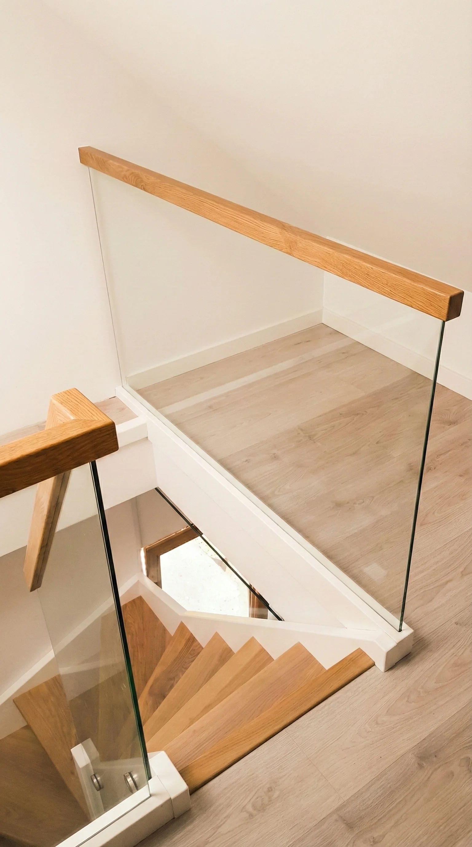 Realizacja schodów Estica w Gdyni schody ażurowe